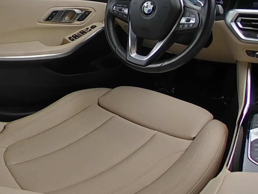Thumbnail: 2019 BMW 3 Series - 16