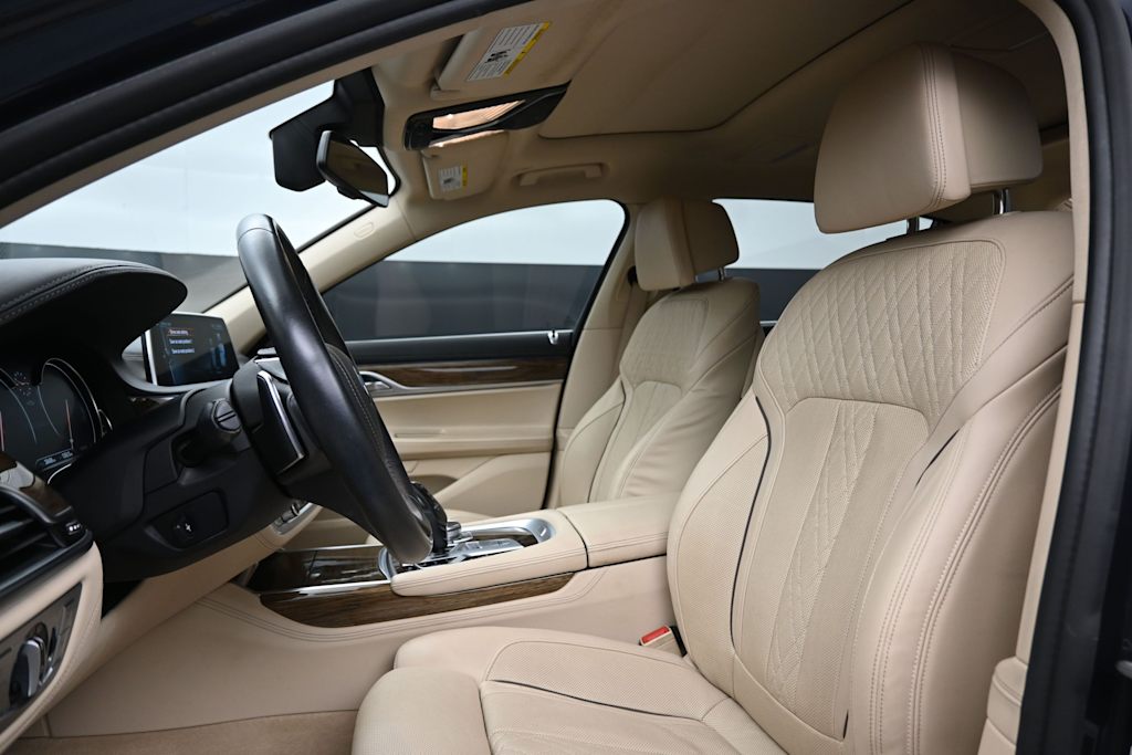 Thumbnail: 2016 BMW 7 Series - 9
