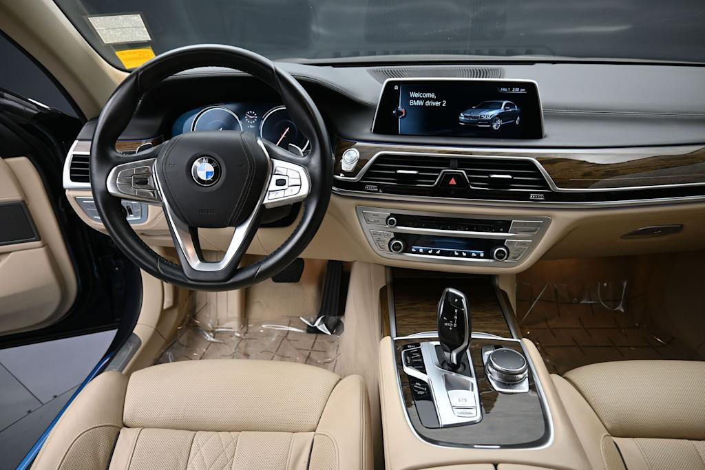 Thumbnail: 2016 BMW 7 Series - 2