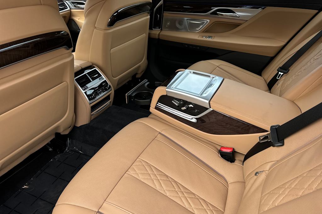 Thumbnail: 2020 BMW 7 Series - 9