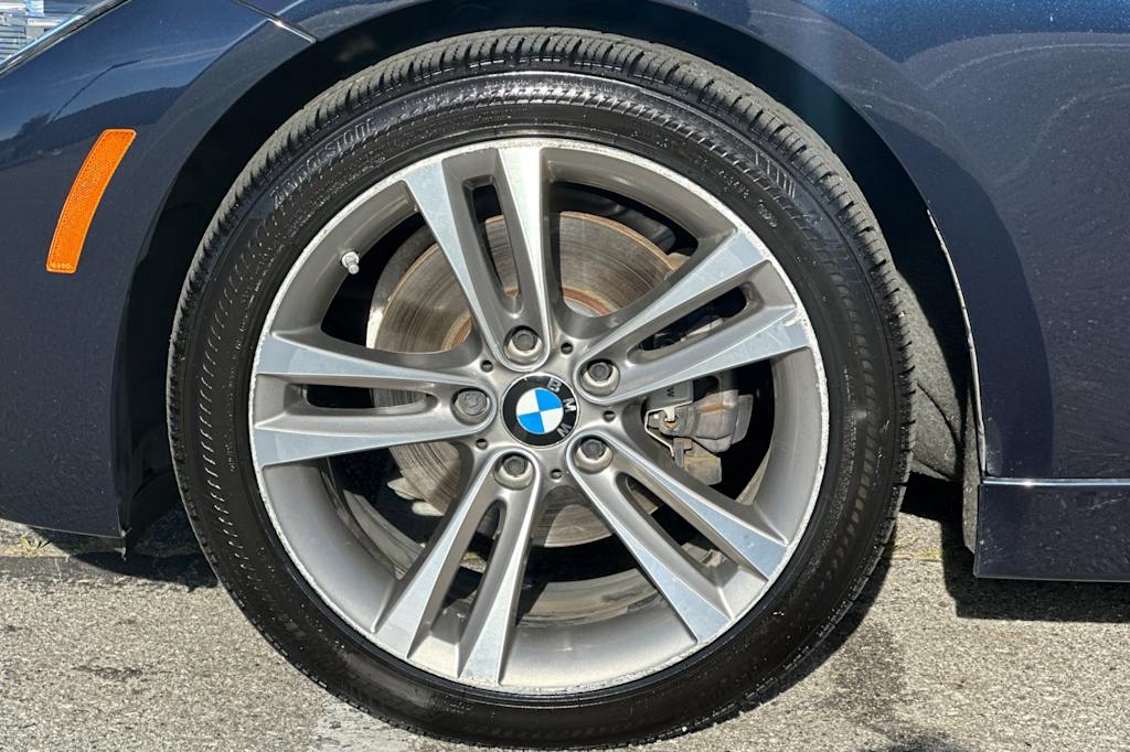 Thumbnail: 2016 BMW 3 Series - 8