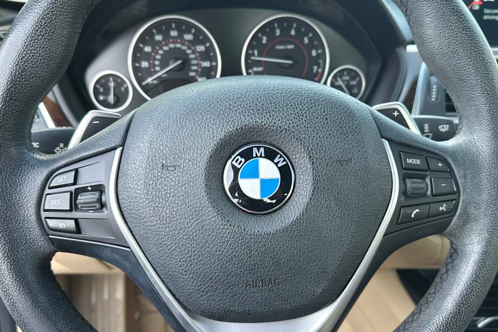 Thumbnail: 2016 BMW 3 Series - 29