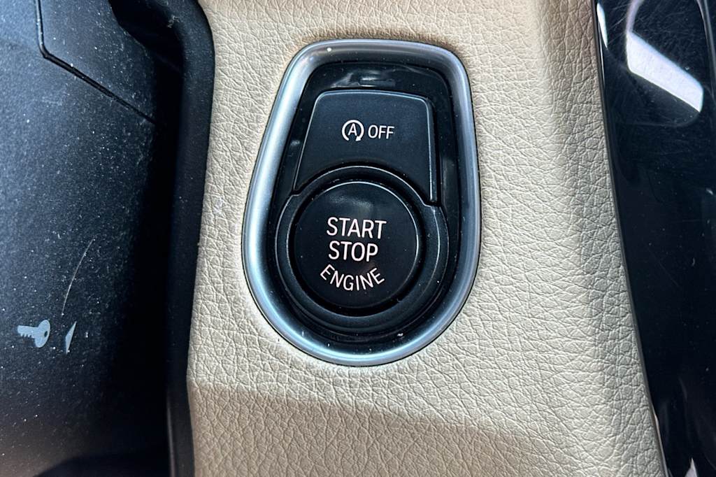 Thumbnail: 2016 BMW 3 Series - 28