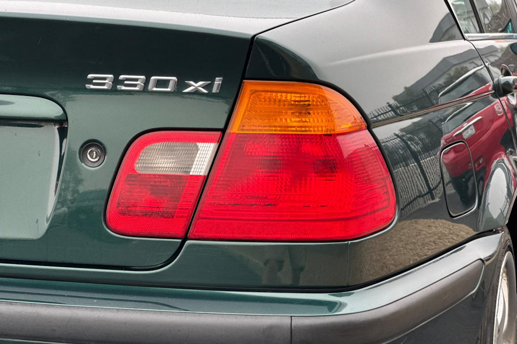 Thumbnail: 2001 BMW 3 Series - 15