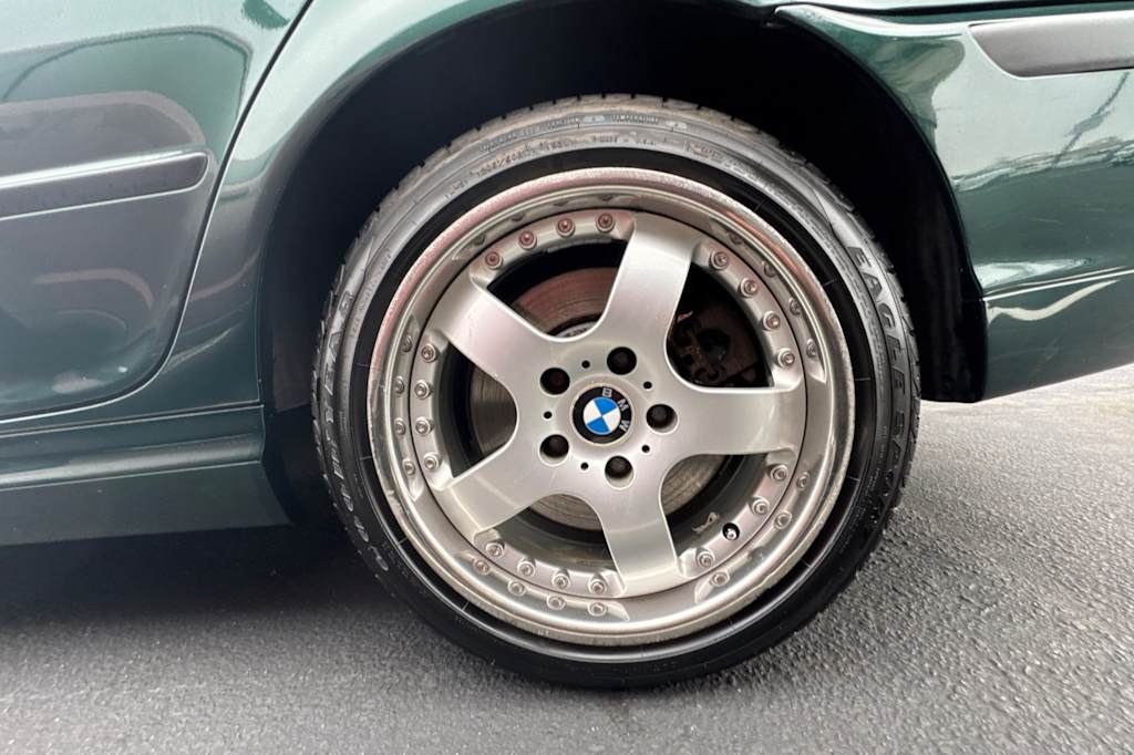 Thumbnail: 2001 BMW 3 Series - 16