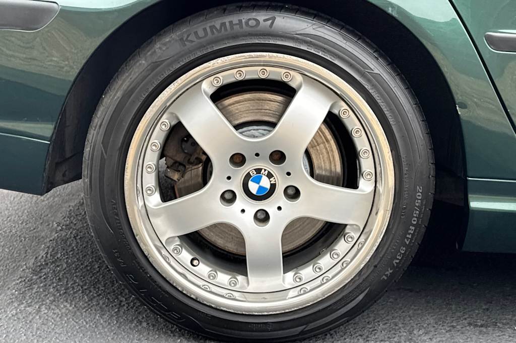 Thumbnail: 2001 BMW 3 Series - 13