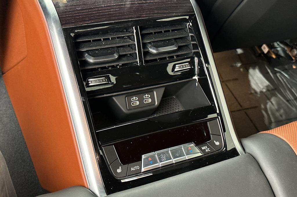 Thumbnail: 2023 BMW 8 Series - 22