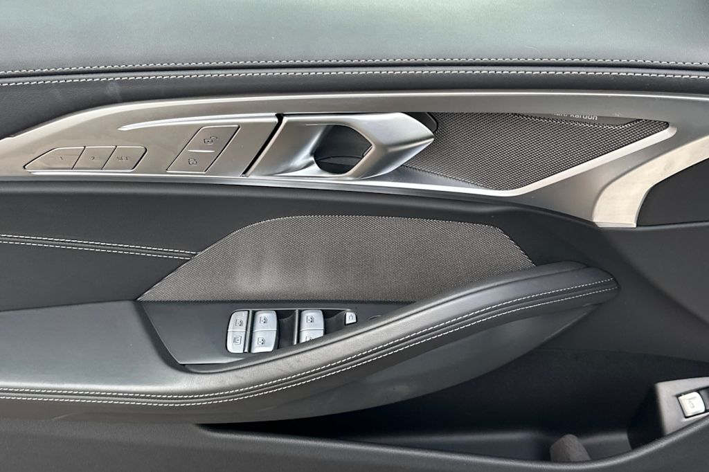 Thumbnail: 2025 BMW 8 Series - 21