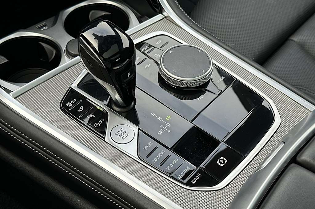 Thumbnail: 2025 BMW 8 Series - 14