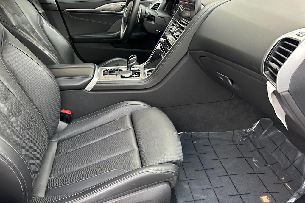 Thumbnail: 2025 BMW 8 Series - 9