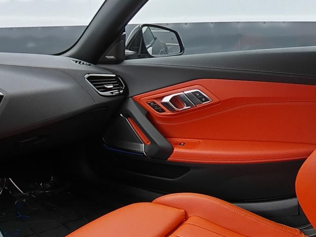 Thumbnail: 2024 BMW Z4 - 27