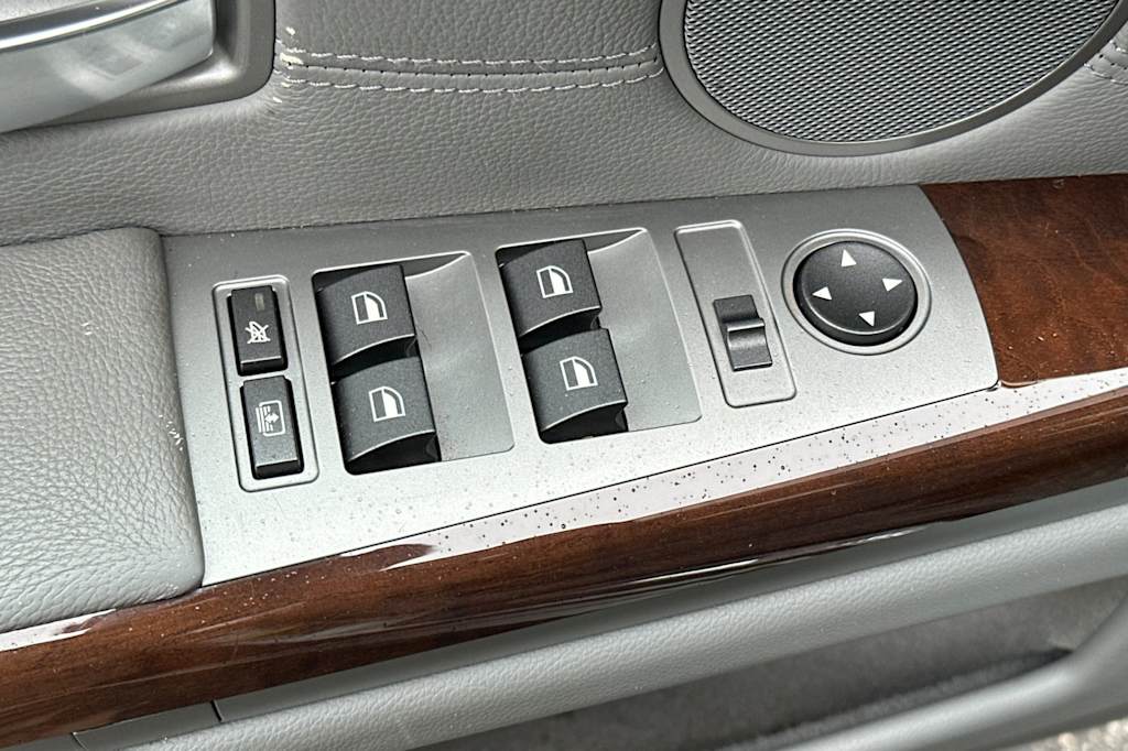 Thumbnail: 2006 BMW 7 Series - 21
