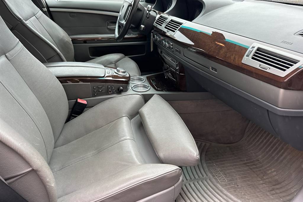 Thumbnail: 2006 BMW 7 Series - 9