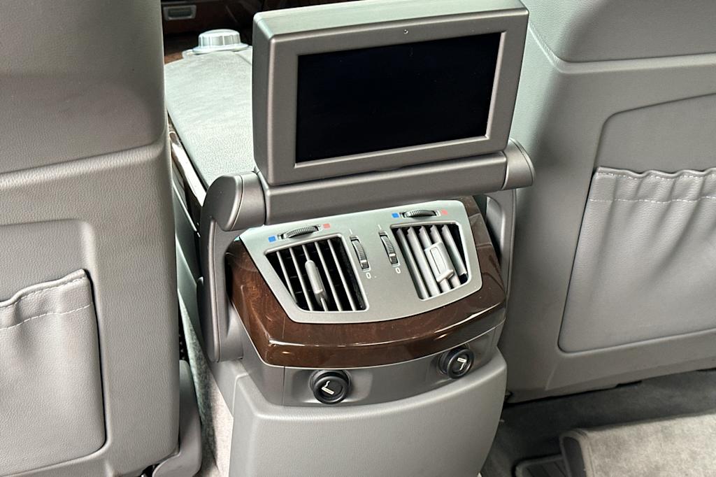 Thumbnail: 2006 BMW 7 Series - 22