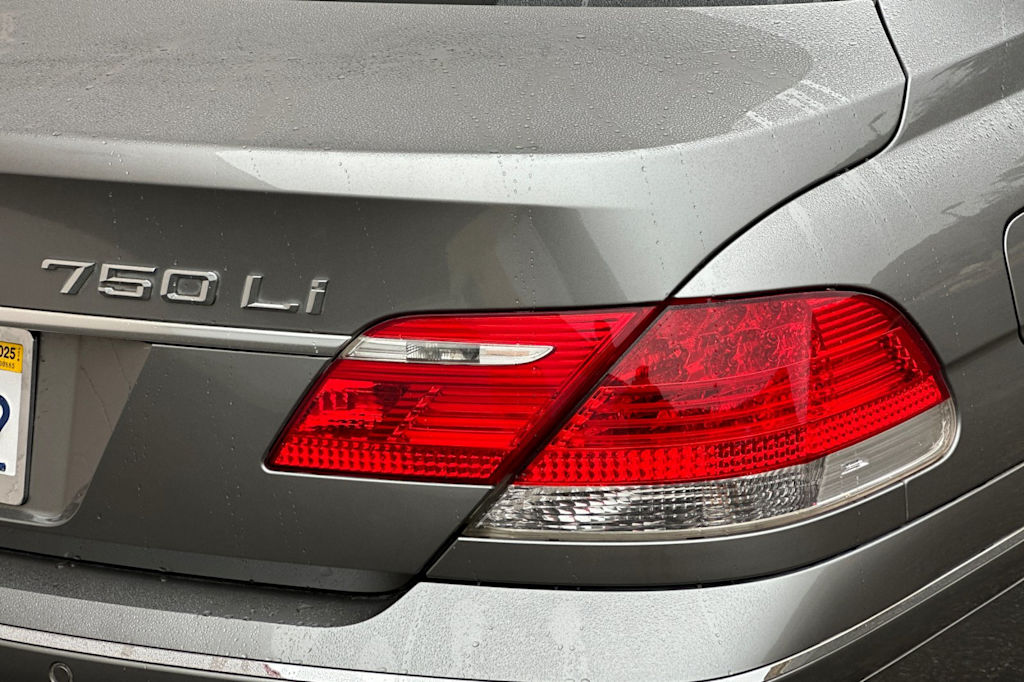 Thumbnail: 2006 BMW 7 Series - 31
