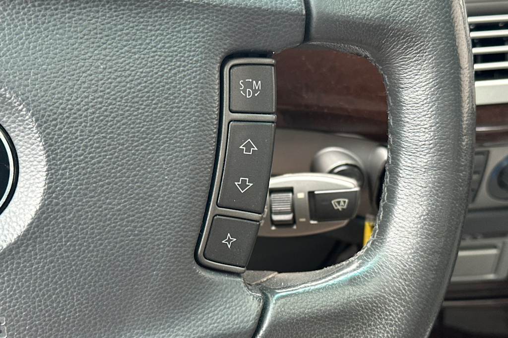 Thumbnail: 2006 BMW 7 Series - 29