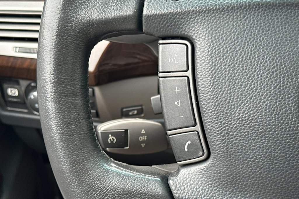 Thumbnail: 2006 BMW 7 Series - 28