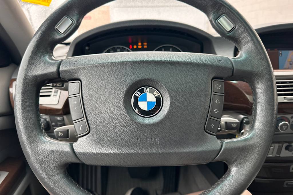 Thumbnail: 2006 BMW 7 Series - 12