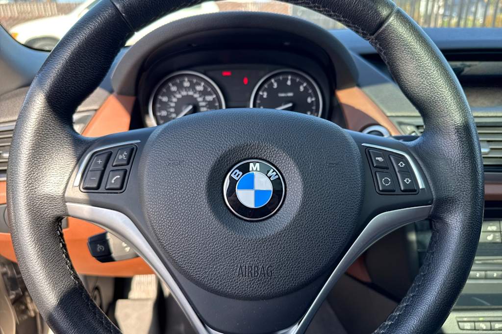 Thumbnail: 2015 BMW X1 - 10