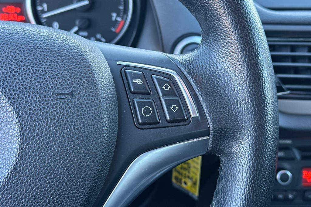 Thumbnail: 2015 BMW X1 - 29