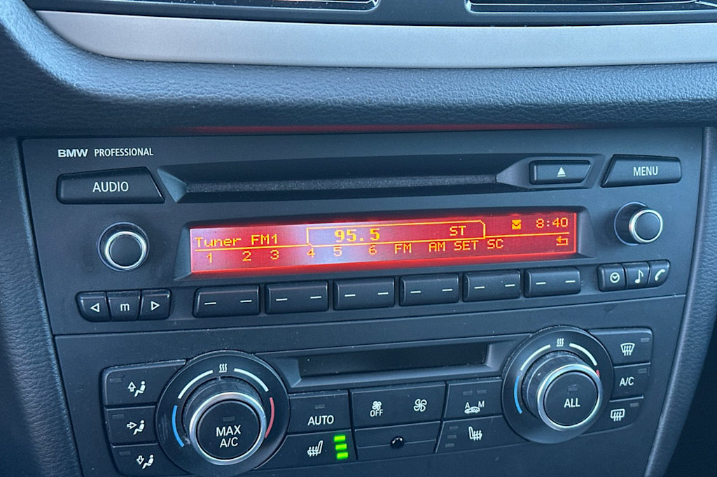 Thumbnail: 2015 BMW X1 - 12