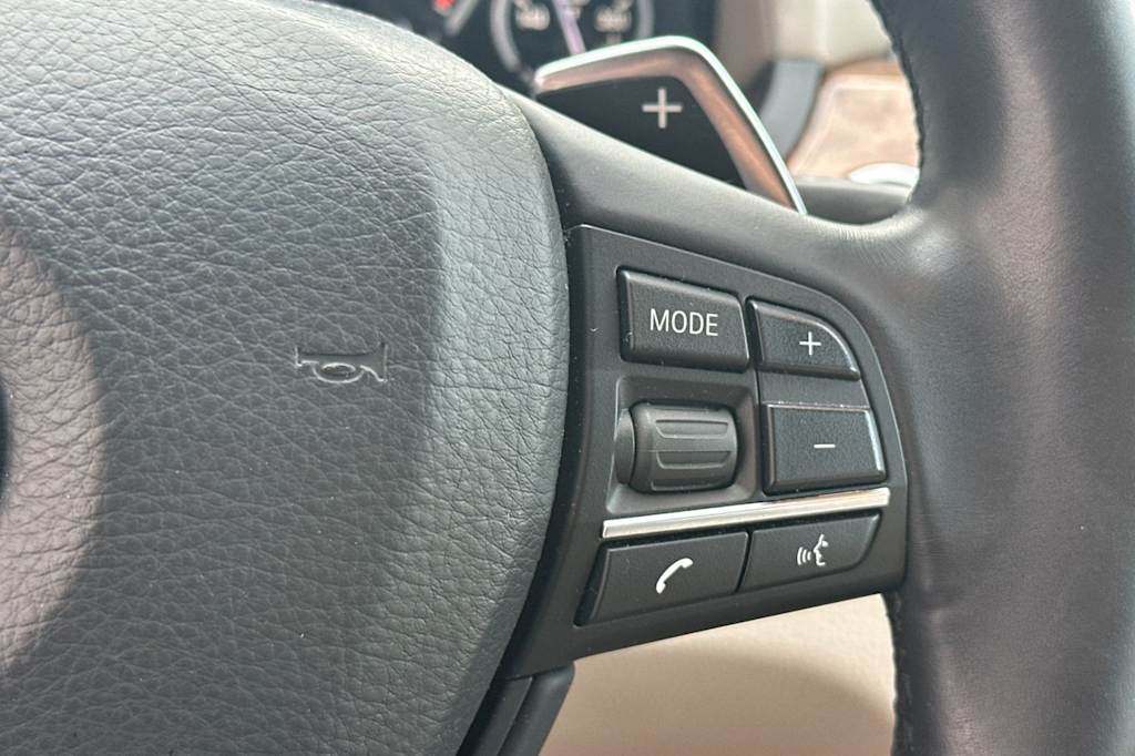 Thumbnail: 2013 BMW 7 Series - 30