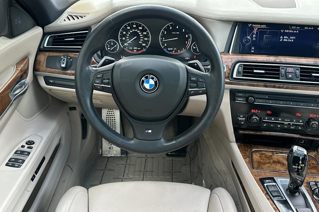 Thumbnail: 2013 BMW 7 Series - 9