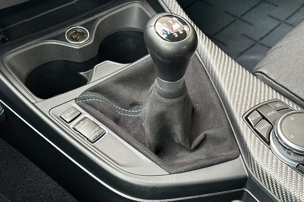 Thumbnail: 2016 BMW M2 - 13
