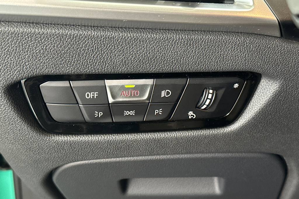 Thumbnail: 2025 BMW M4 - 23