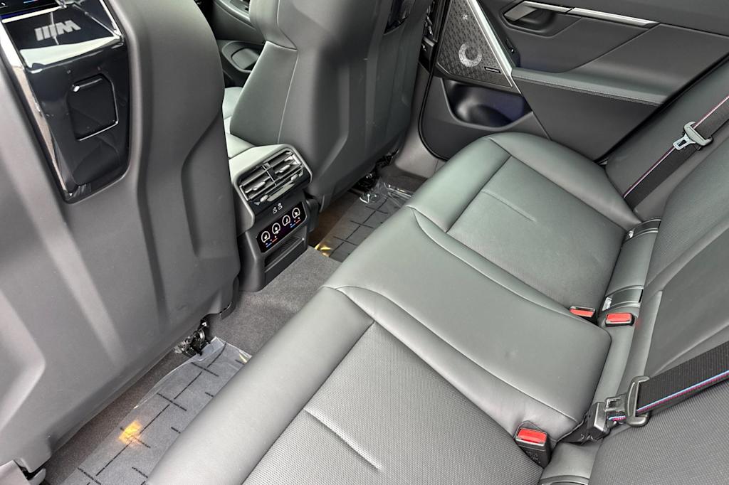 Thumbnail: 2025 BMW M5 - 10