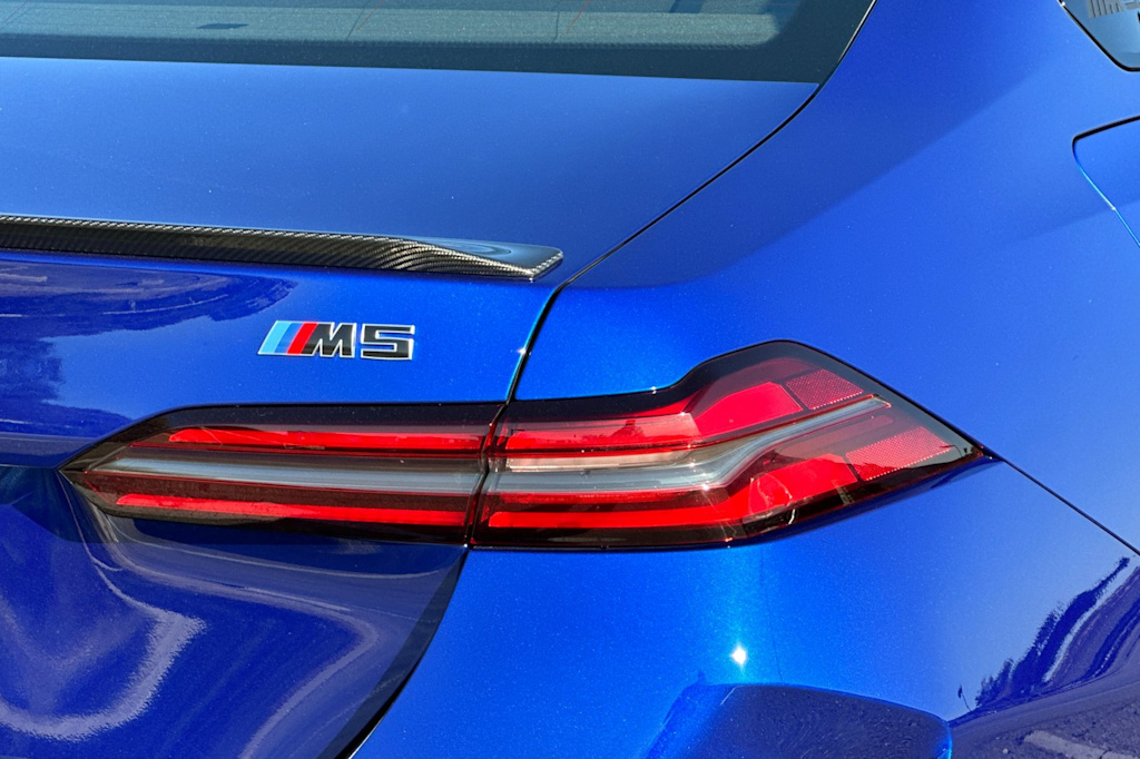 Thumbnail: 2025 BMW M5 - 30