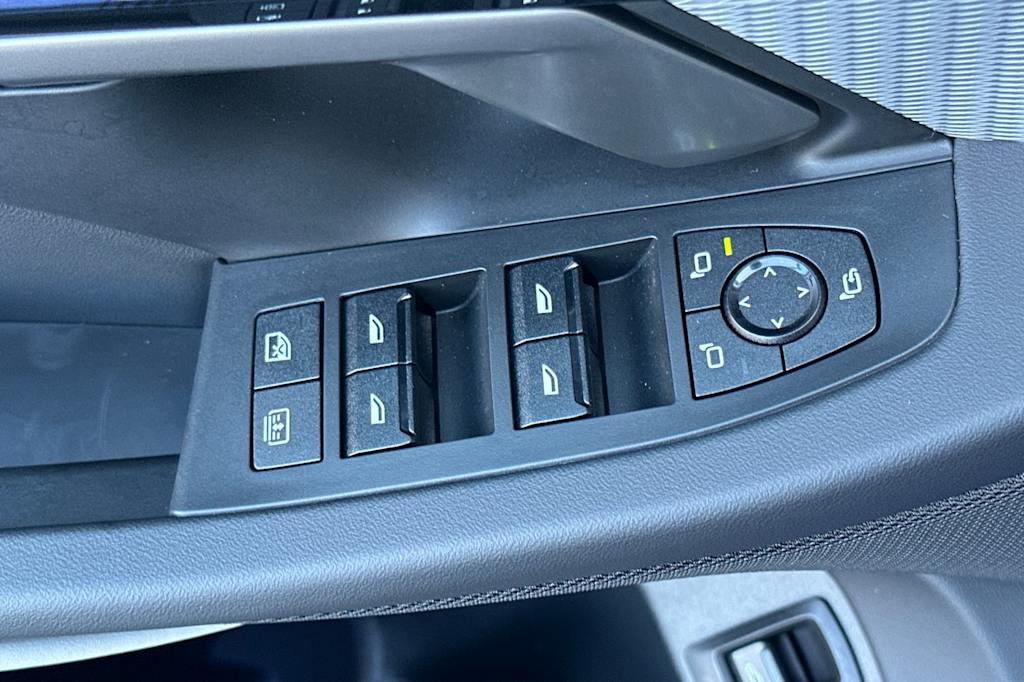 Thumbnail: 2025 BMW M5 - 21