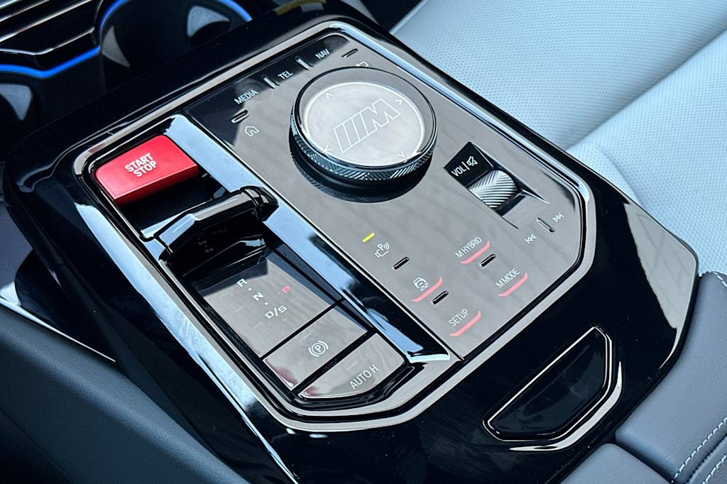 Thumbnail: 2025 BMW M5 - 27