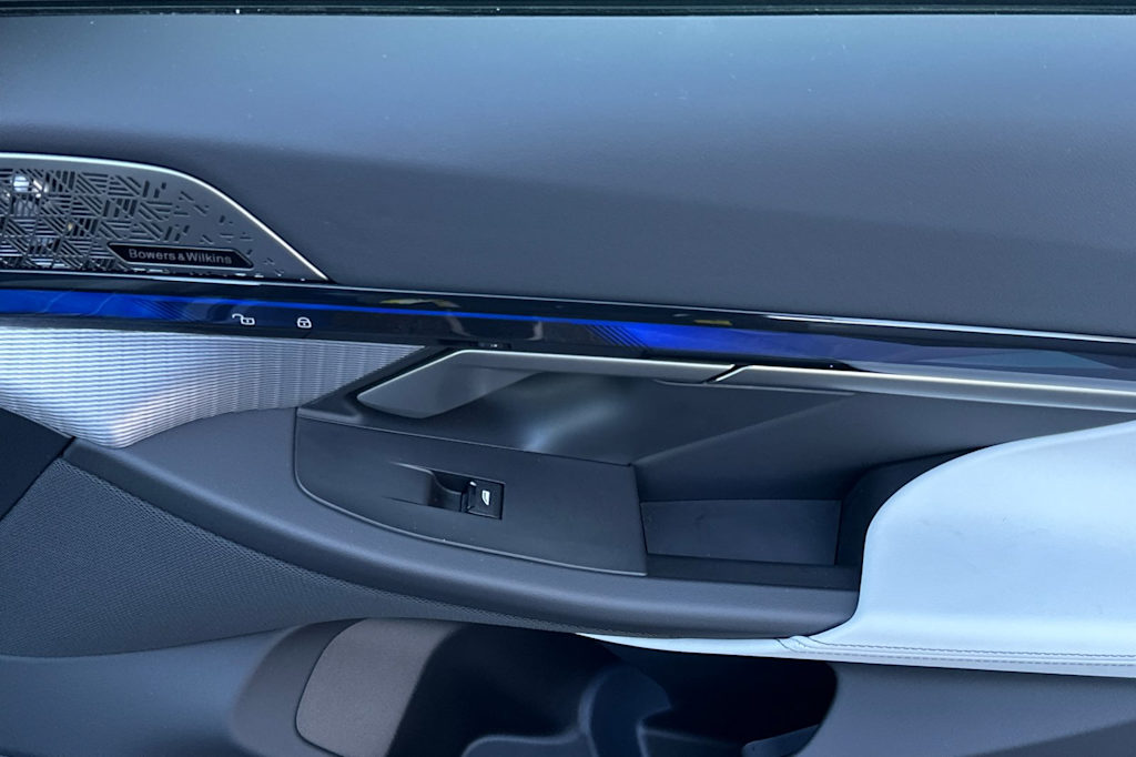 Thumbnail: 2025 BMW M5 - 7