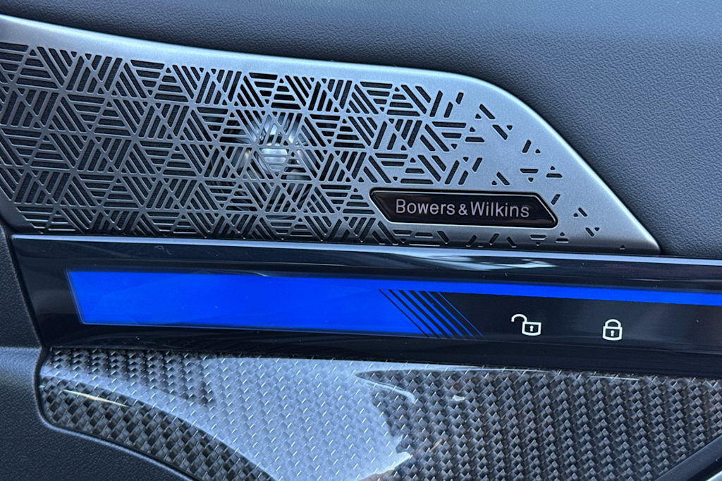 Thumbnail: 2025 BMW M5 - 16