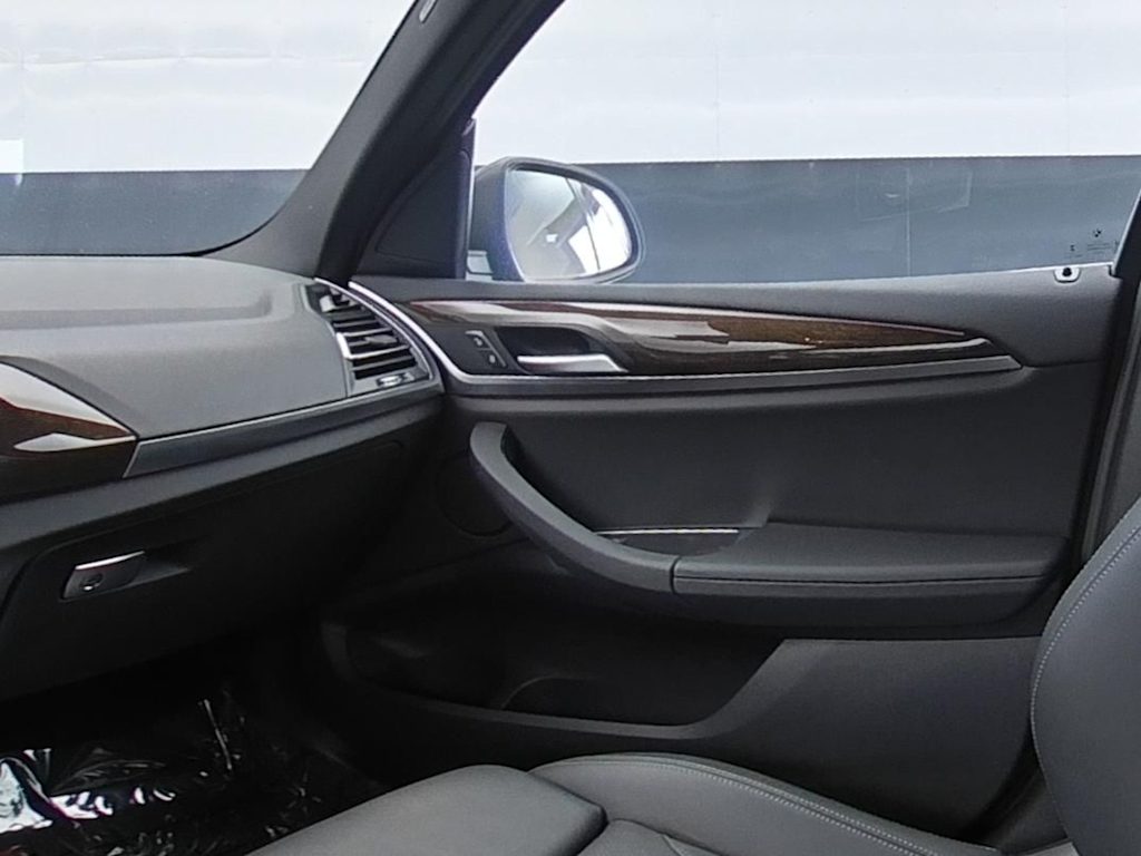Thumbnail: 2024 BMW X3 - 28