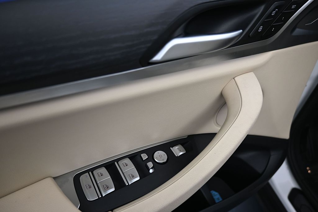 Thumbnail: 2023 BMW X3 - 16