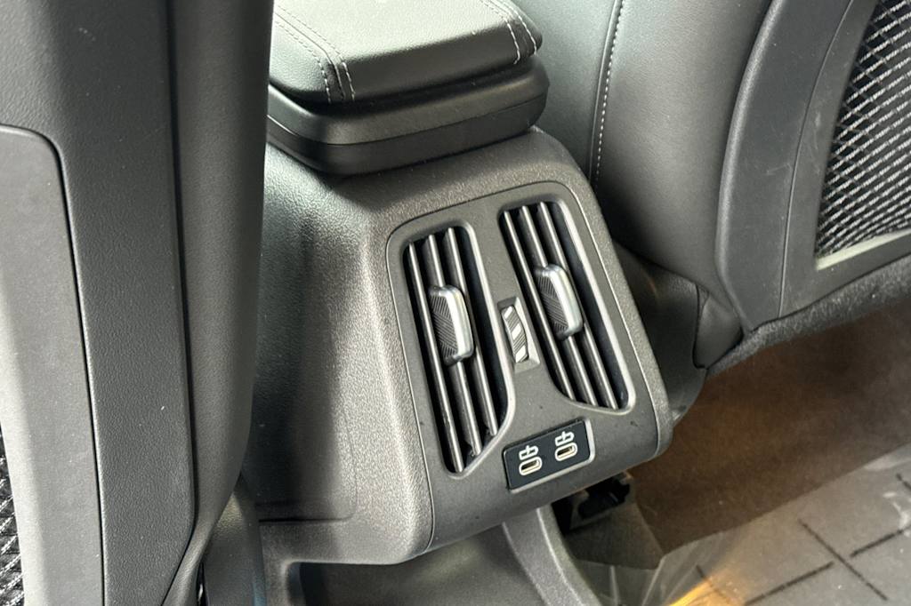 Thumbnail: 2024 BMW X2 - 13