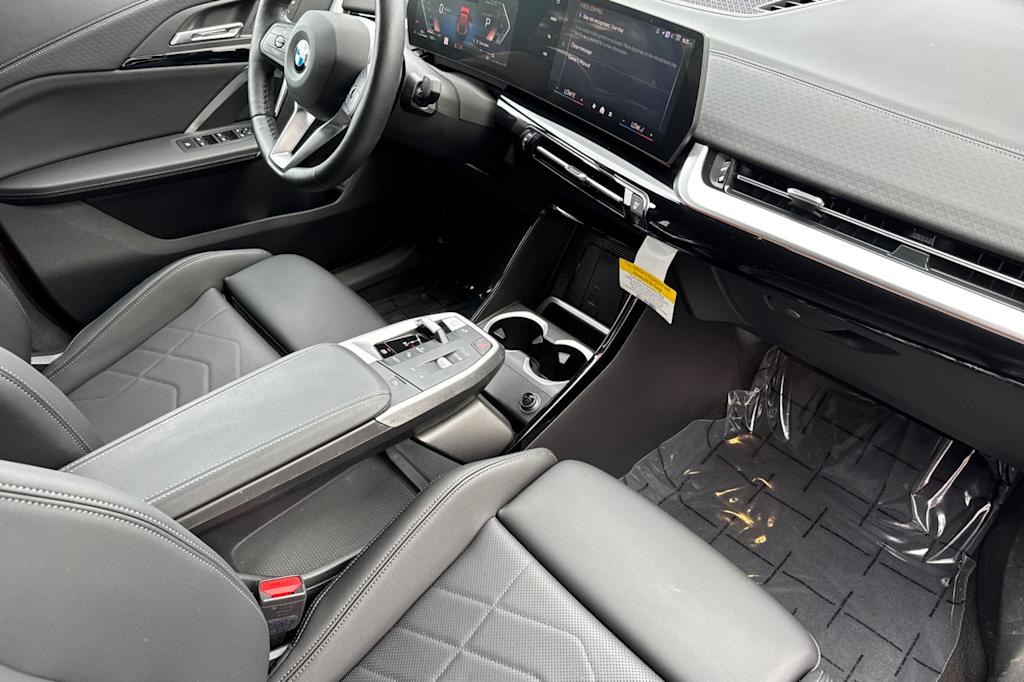 Thumbnail: 2024 BMW X2 - 11