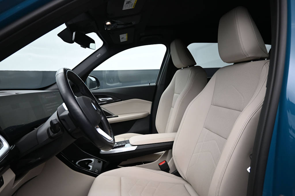 Thumbnail: 2023 BMW X1 - 8
