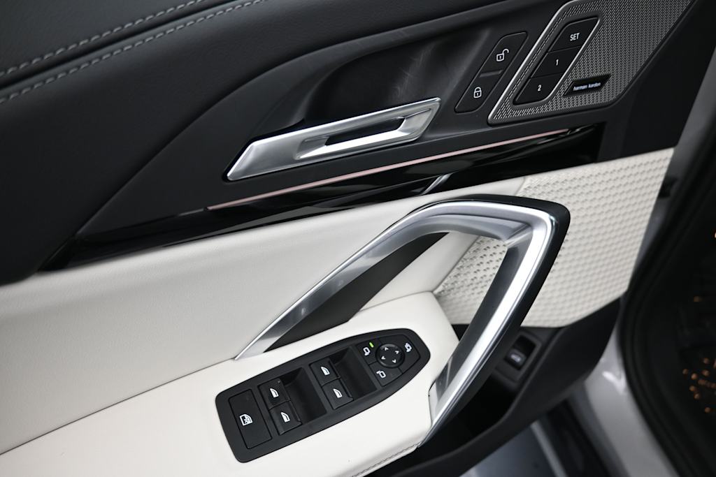 Thumbnail: 2026 BMW X1 - 16
