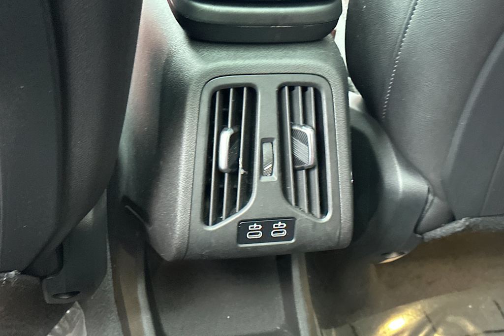 Thumbnail: 2023 BMW X1 - 14