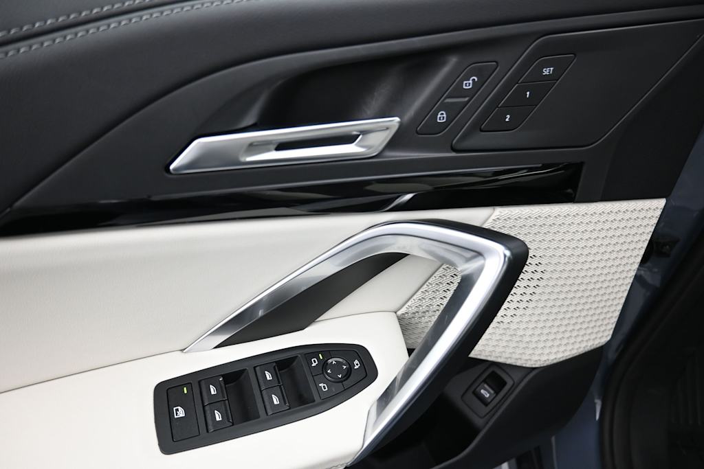 Thumbnail: 2026 BMW X1 - 17