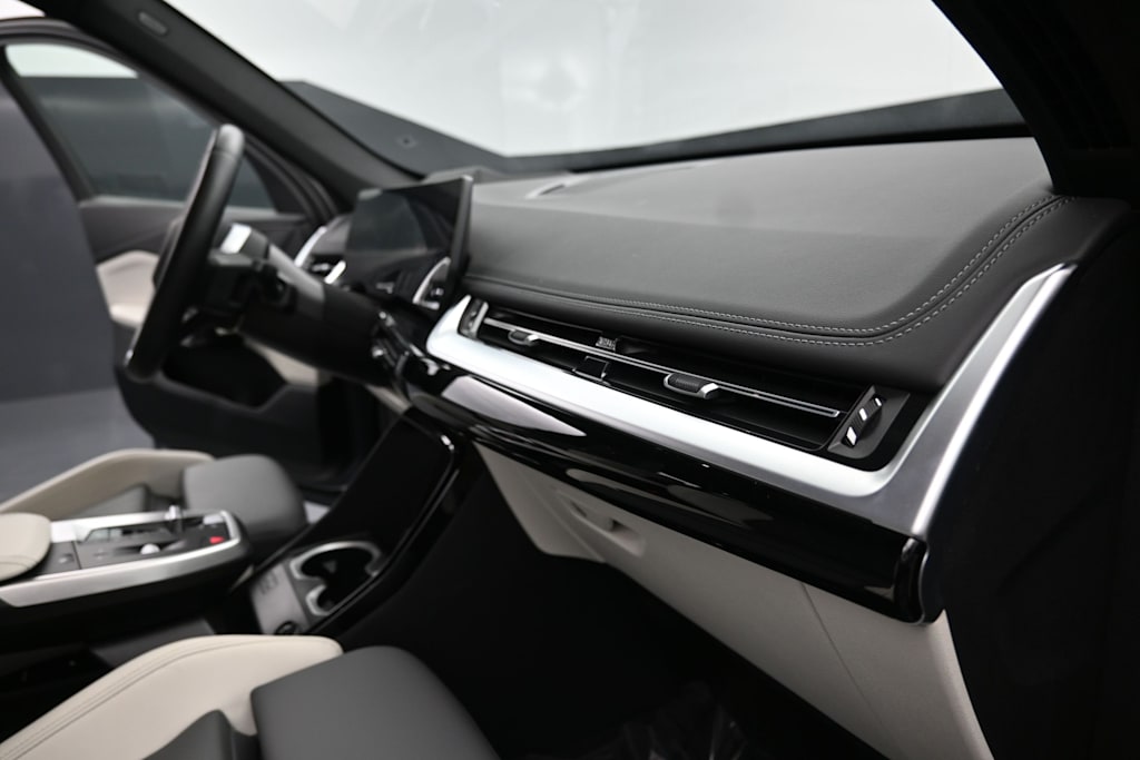 Thumbnail: 2026 BMW X1 - 7