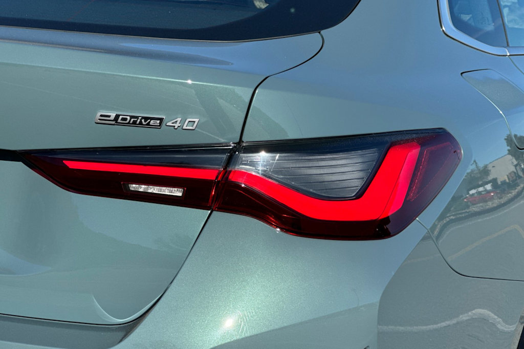 Thumbnail: 2025 BMW i4 - 32