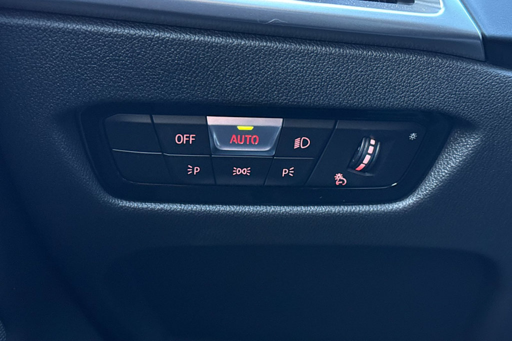 Thumbnail: 2025 BMW i4 - 31