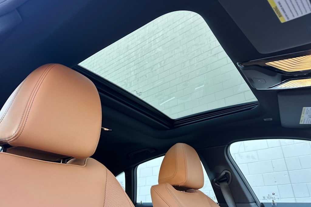 Thumbnail: 2025 BMW i4 - 23