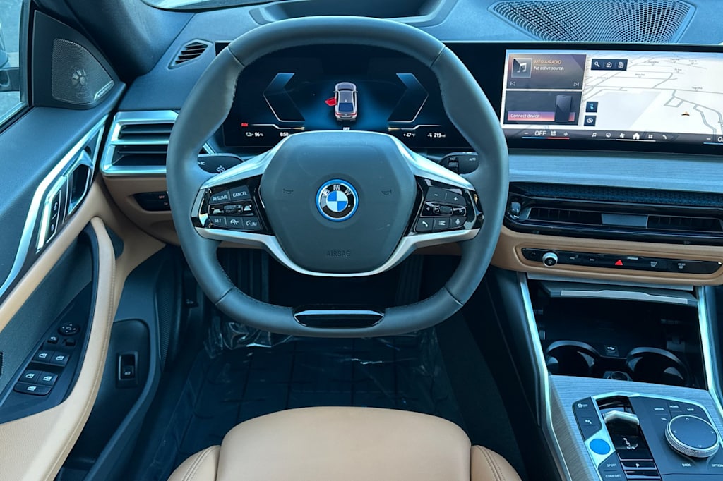 Thumbnail: 2025 BMW i4 - 11