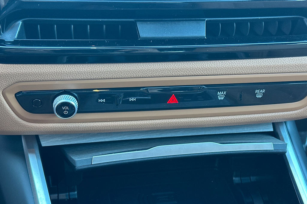 Thumbnail: 2025 BMW i4 - 26