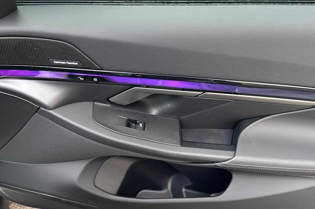 Thumbnail: 2024 BMW i5 - 25